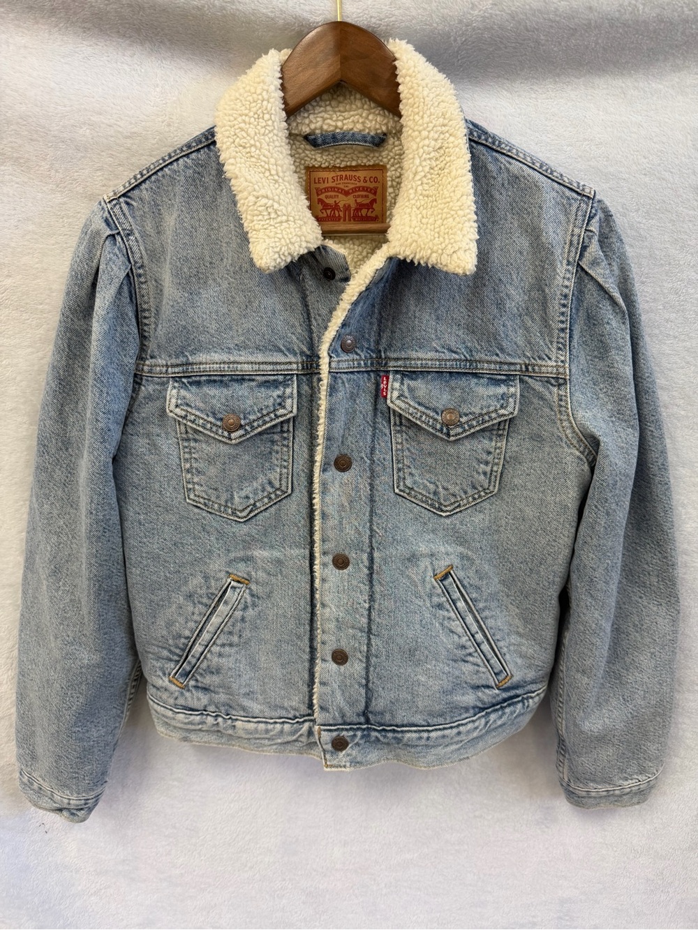 Levi's Sherpa Lined Denim Trucker Jacket Women's M Light Wash Blue Cream Collar